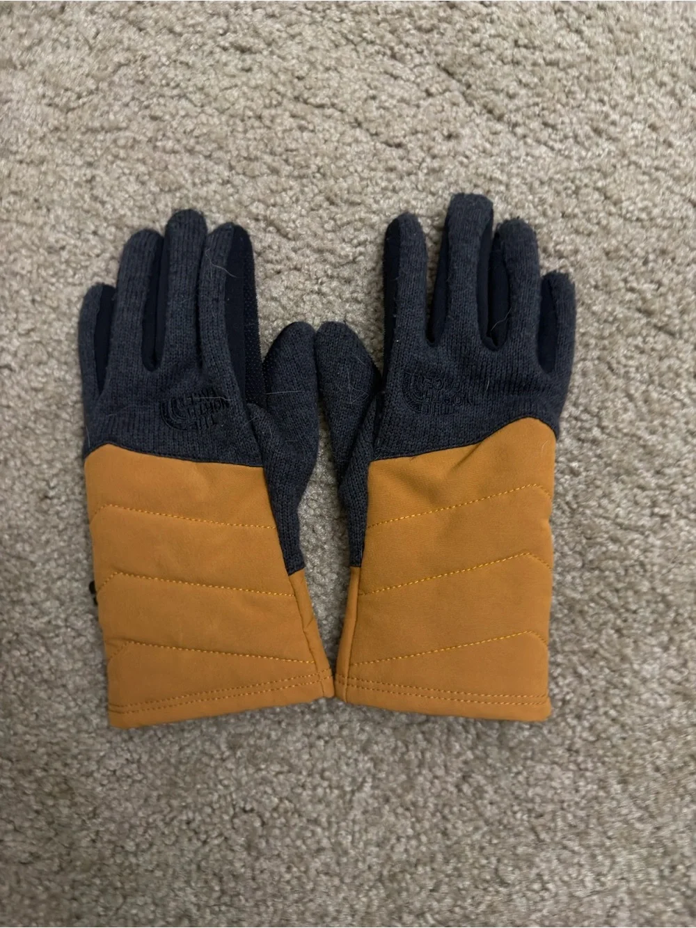 North face gloves